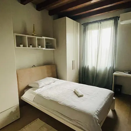 Sanae&fayssal House Homestay Parma