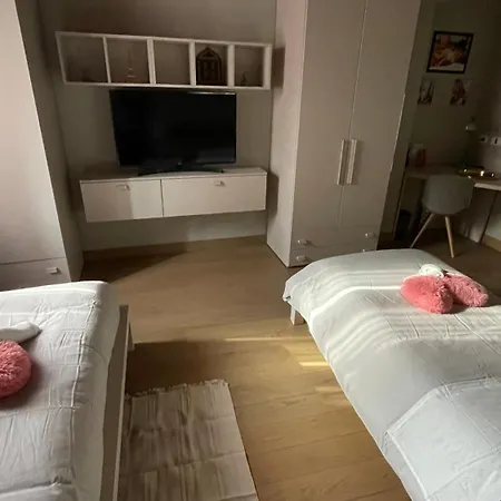 Sanae&fayssal House Homestay Parma